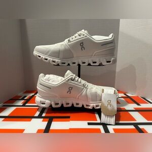 On Running Men's Cloud 6 - Brand NEW!